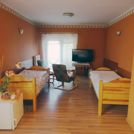 Agroturystyka Zloty Klos مزرعة للإقامة بوزنان